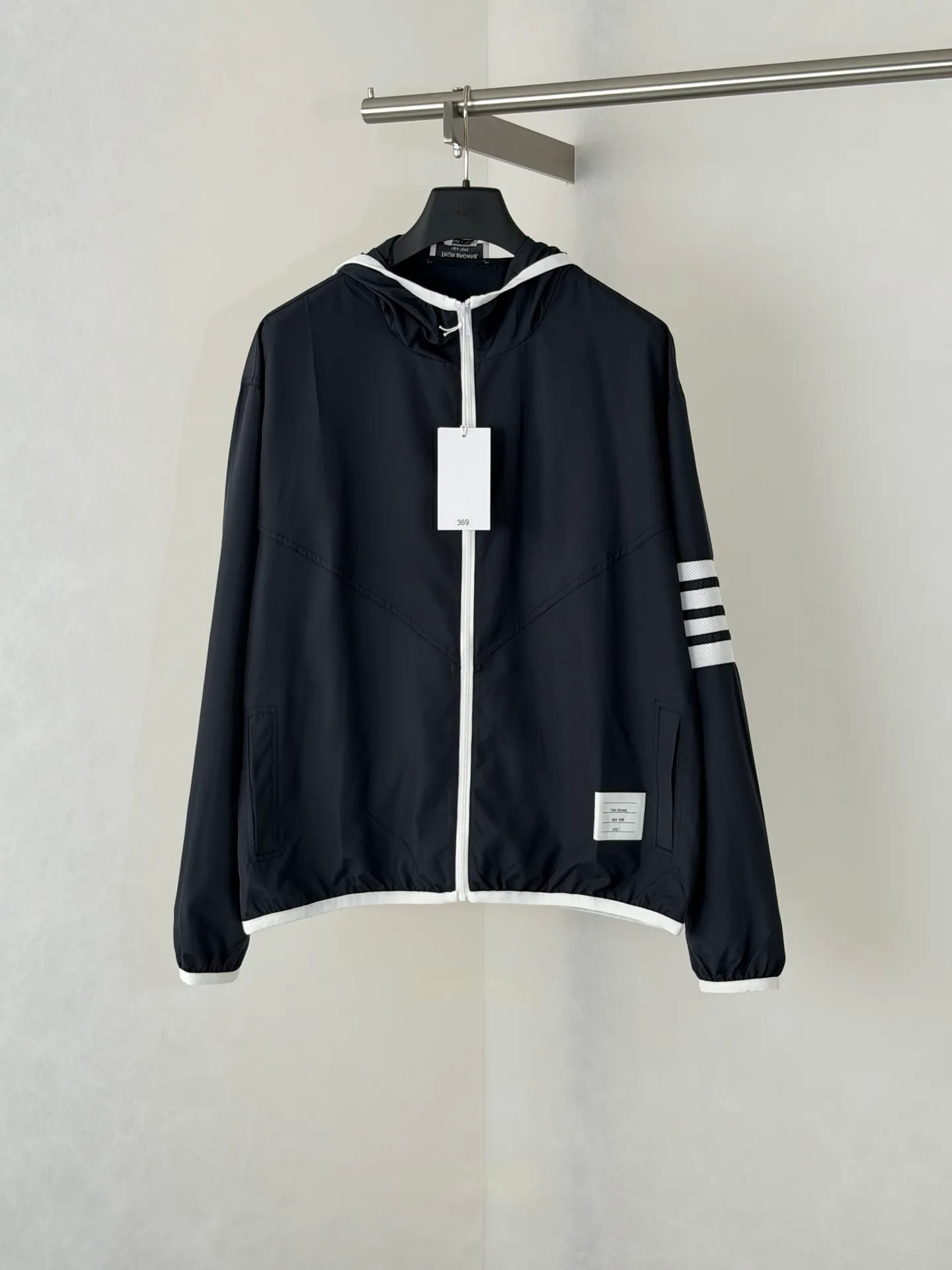 Thom Brown*/ TB Classic ， FDY ， ，White ， ， ， ； Breathable Size：1/2/3/4